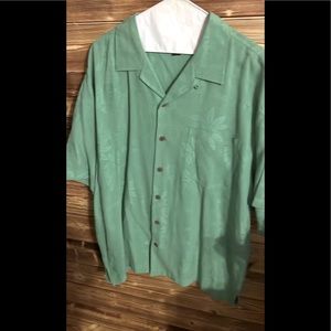 Tommy Bahama xl camp ahirt